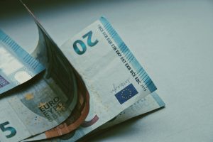 cartist-Qe9VT2CQnKg-unsplash