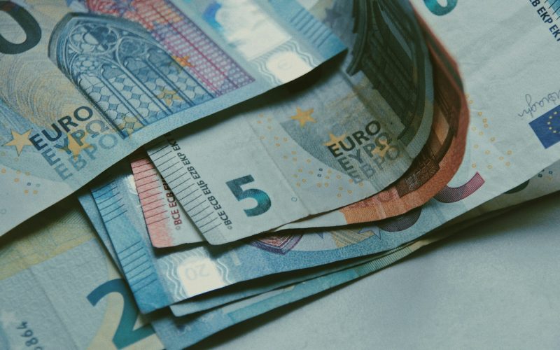 cartist-B5NMSj-Euro
